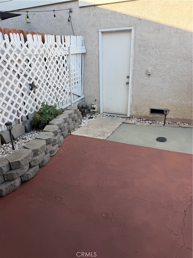 1335 N Elderberry