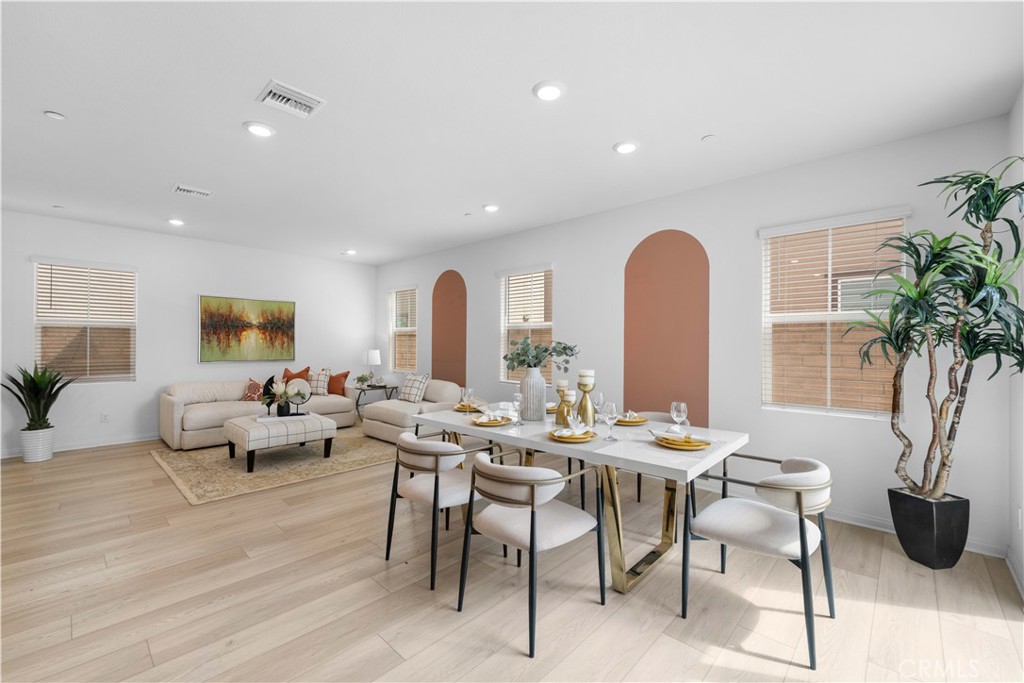 3918 E E Cambria Privado