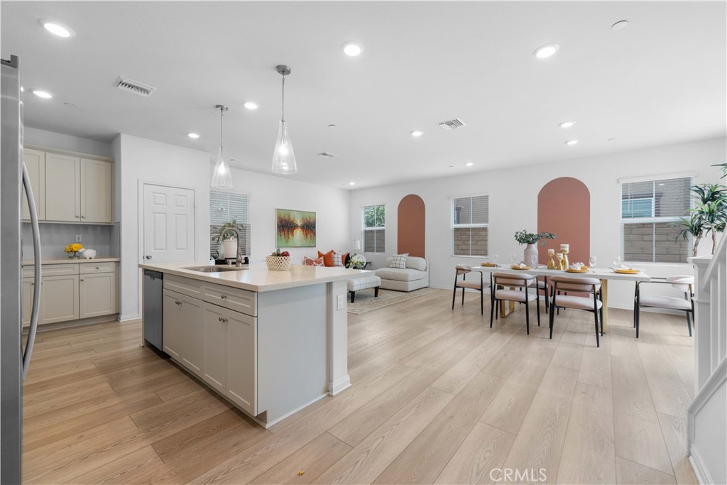 3918 E E Cambria Privado