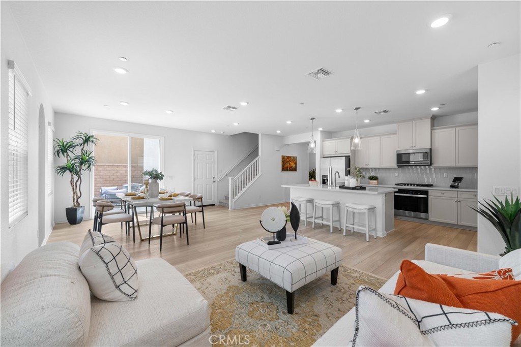 3918 E E Cambria Privado