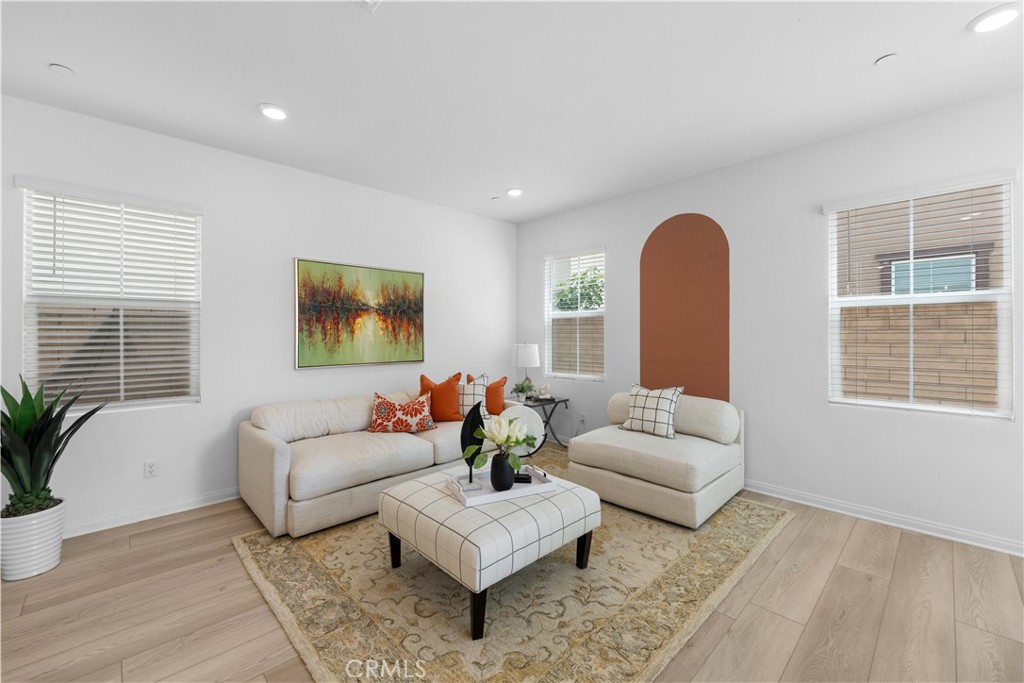 3918 E E Cambria Privado