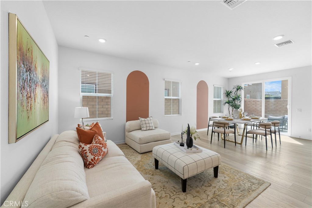 3918 E E Cambria Privado