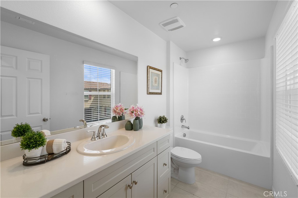 3918 E E Cambria Privado