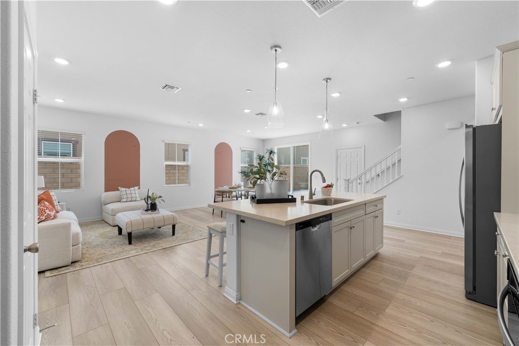 3918 E E Cambria Privado