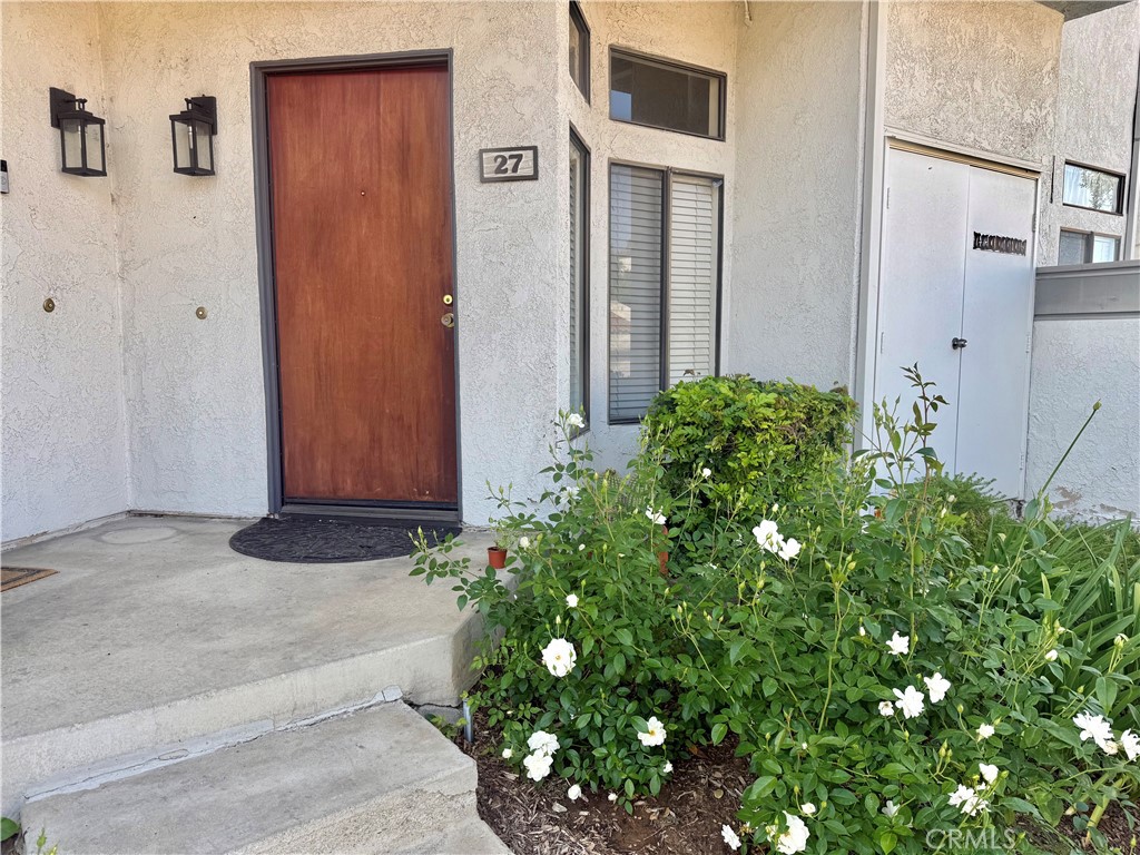 27 Willowcrest Lane