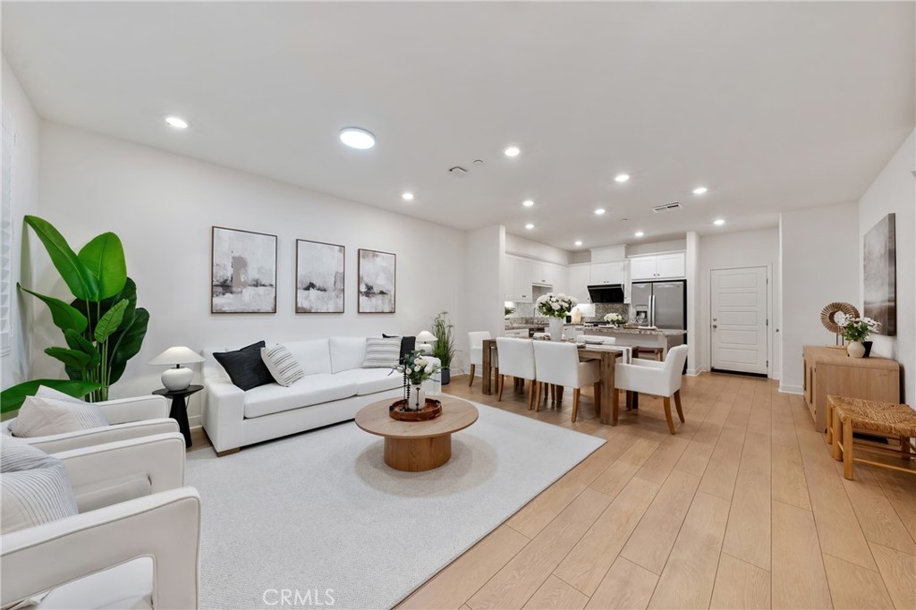 2612 Winston Court
