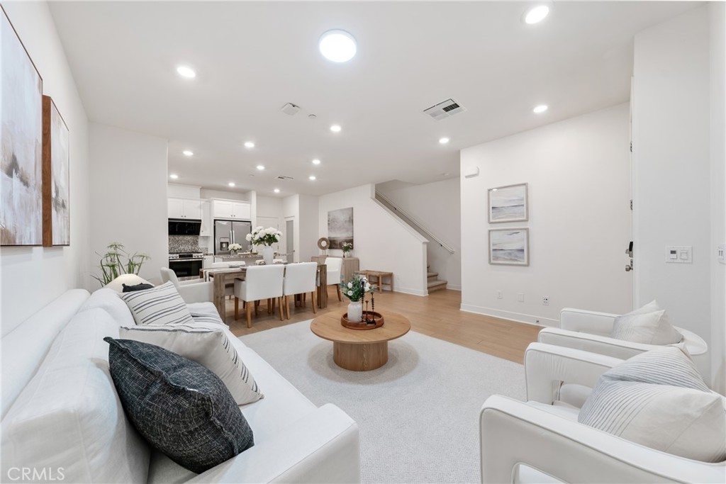 2612 Winston Court