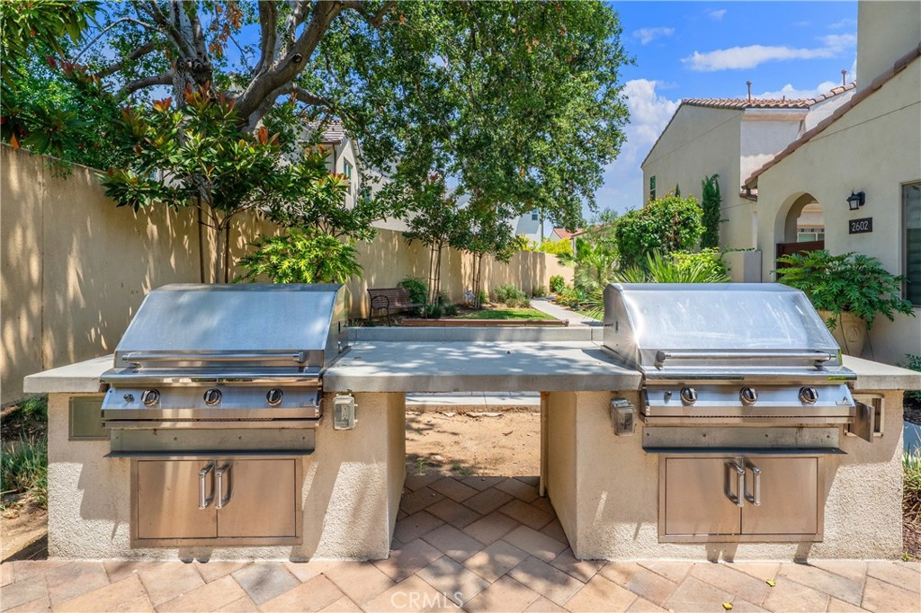 2612 Winston Court