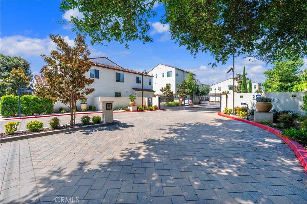 2612 Winston Court
