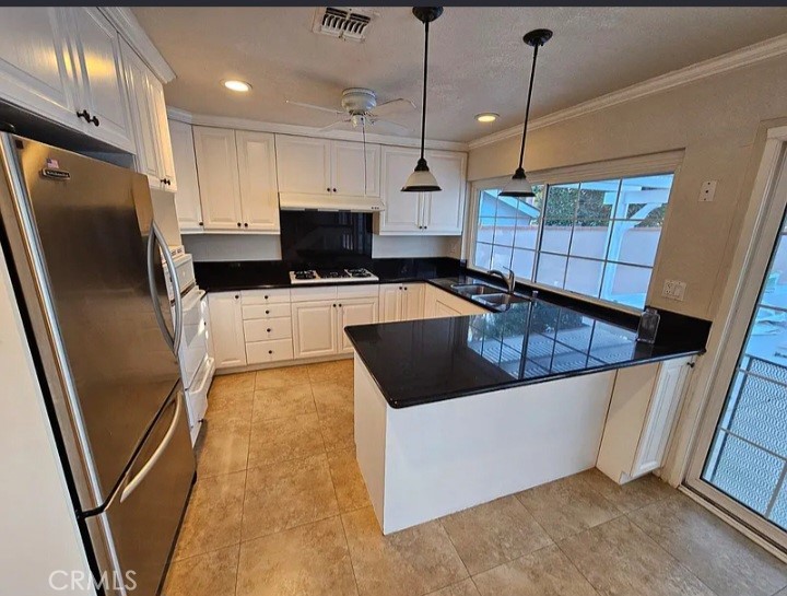 15040 Beechwood Lane