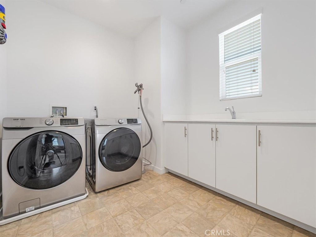 4858 S Avocado Trail