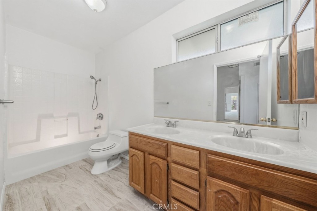 1370 Wake Forest