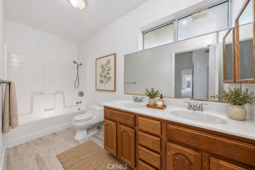 1370 Wake Forest