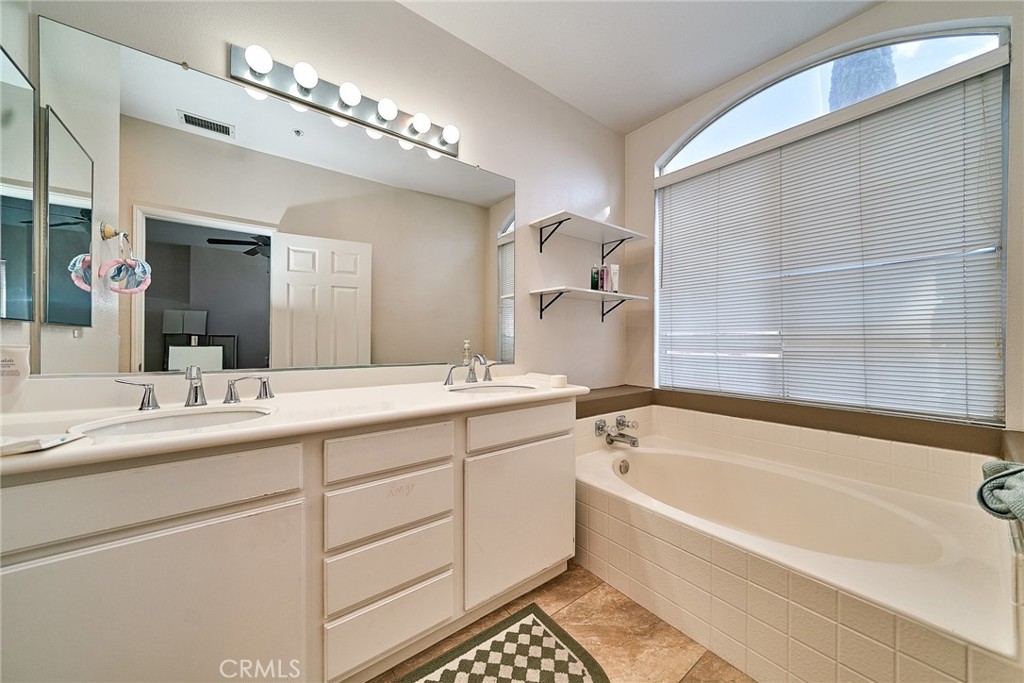 243 Seacountry ln