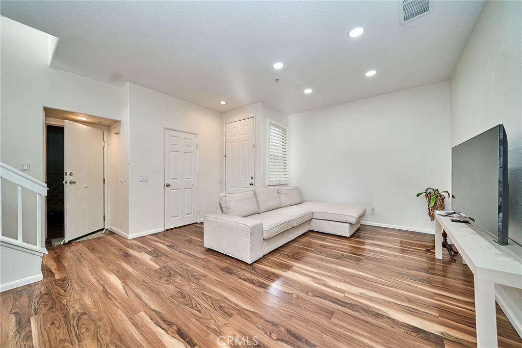 243 Seacountry ln