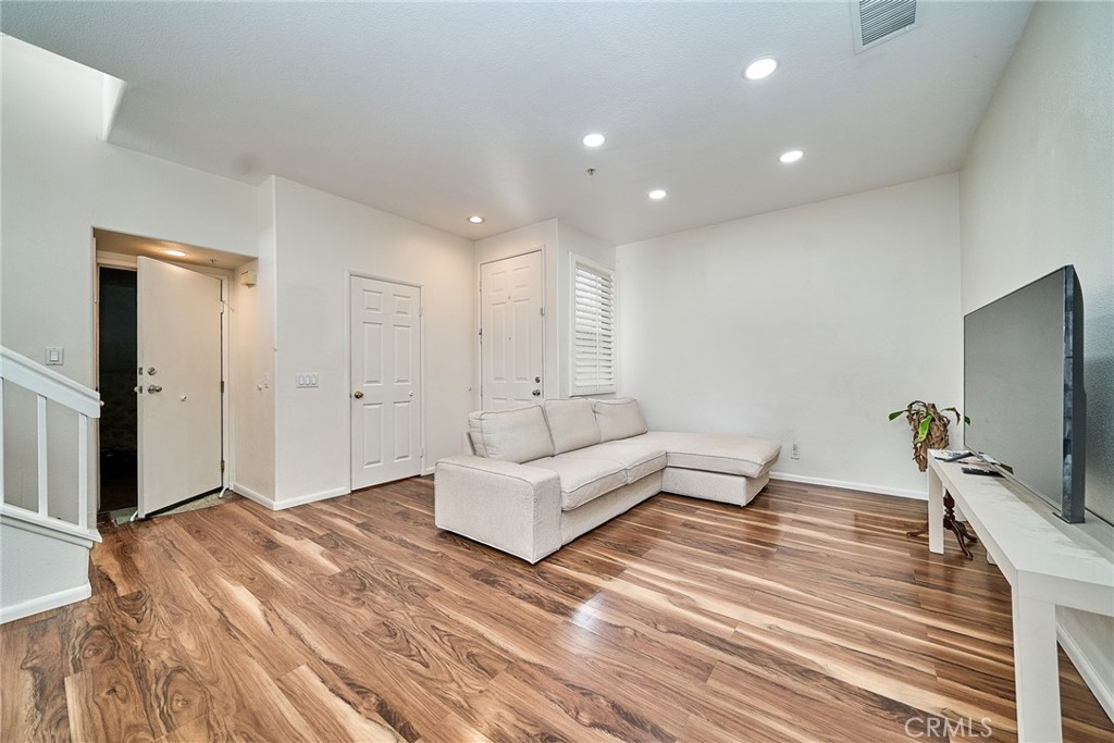243 Seacountry ln