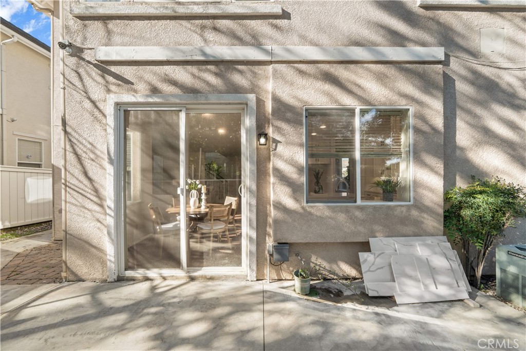 3271 Willow Hollow Road