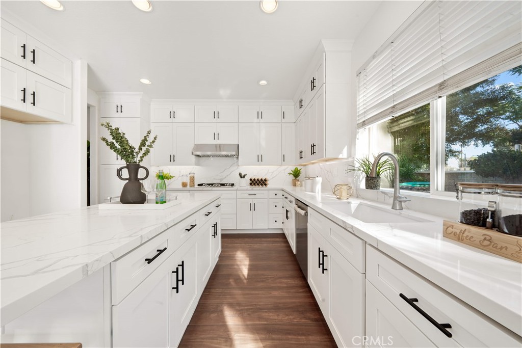 3271 Willow Hollow Road