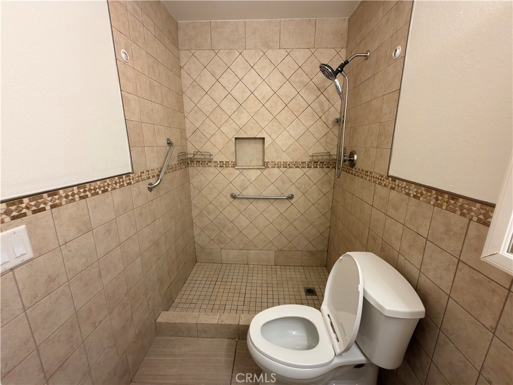 7120 Idyllwild Lane