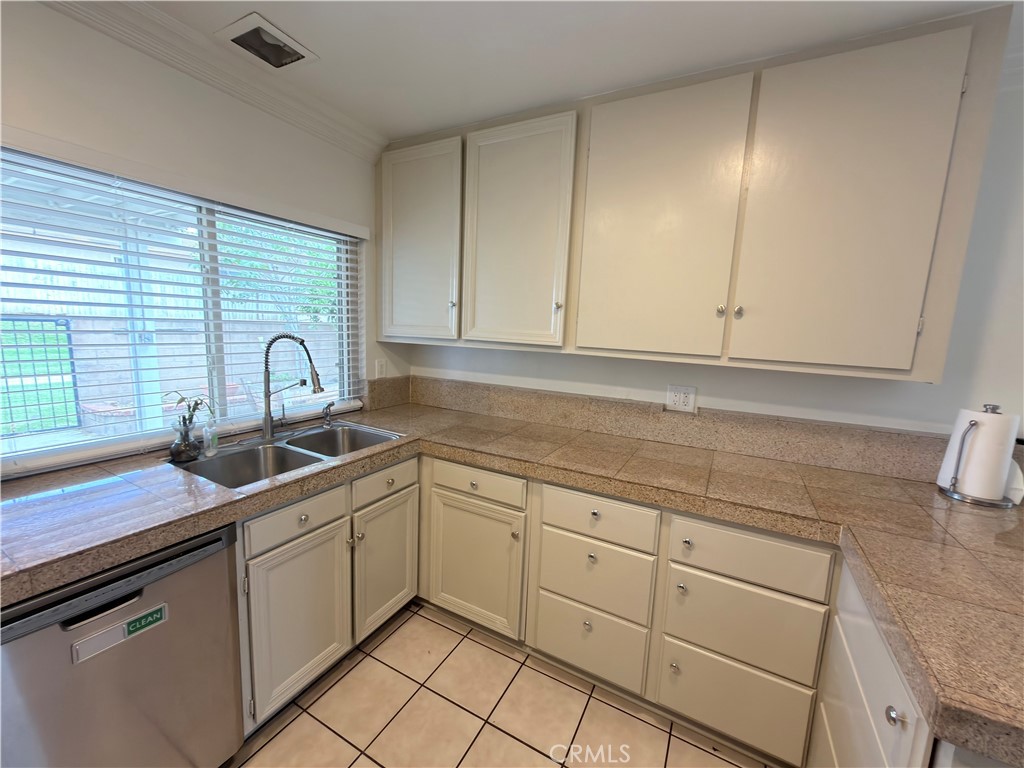 7120 Idyllwild Lane
