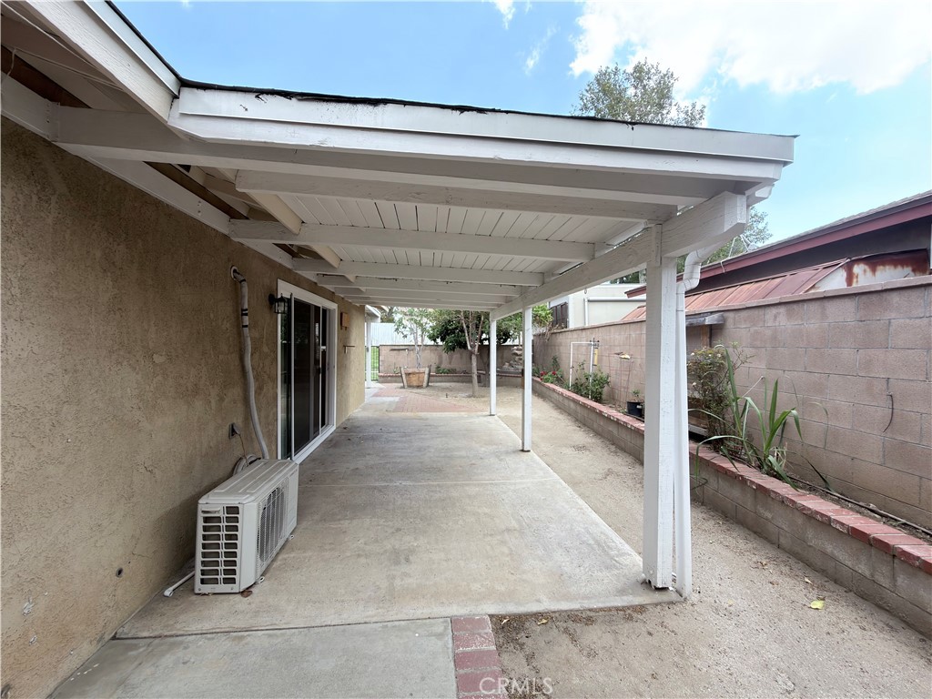 7120 Idyllwild Lane