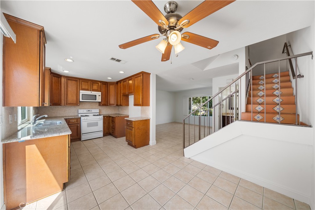 2222 Shady Hills