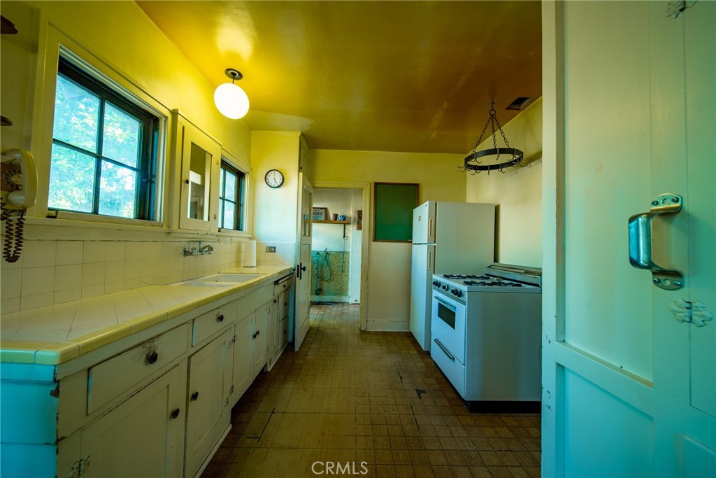 234 N Magnolia