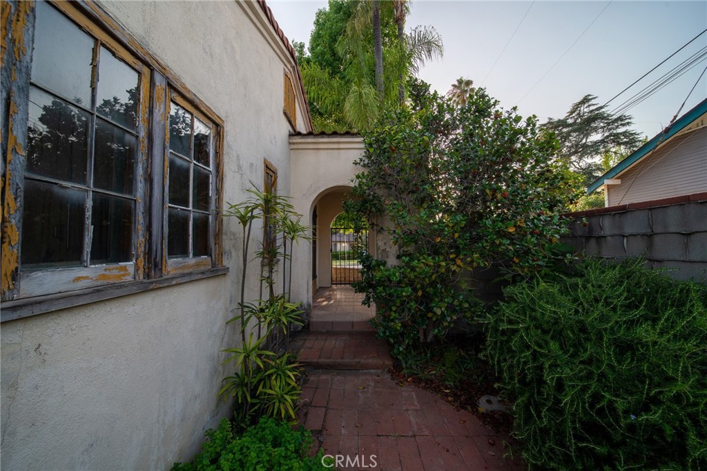 234 N Magnolia