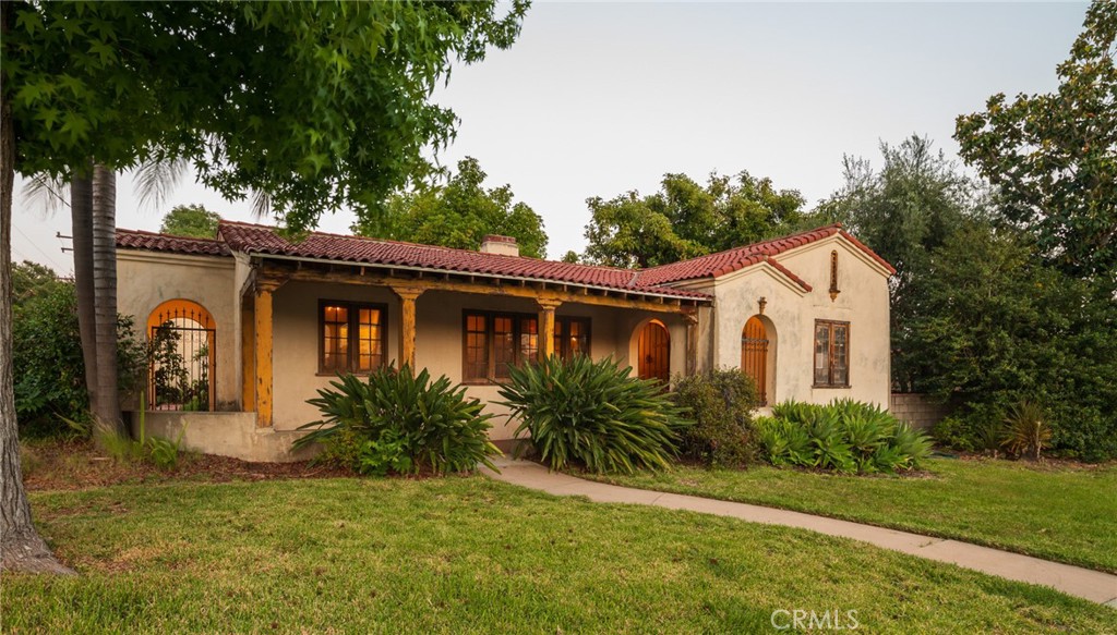 234 N Magnolia