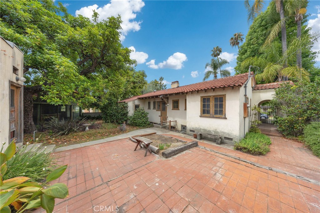 234 N Magnolia