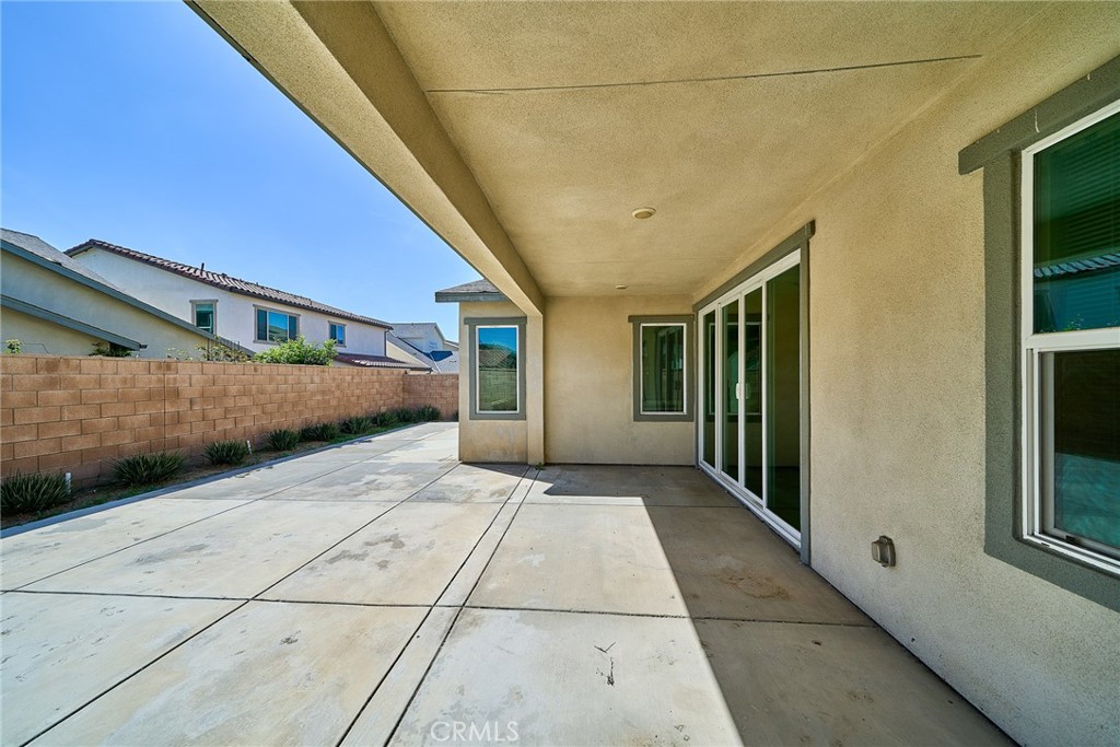 2622 E Embry Lane