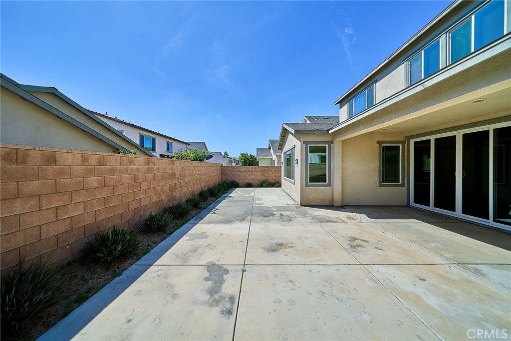 2622 E Embry Lane