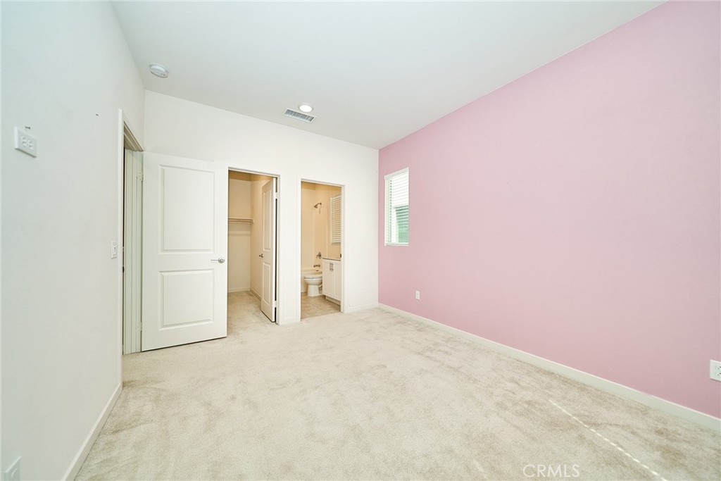 2622 E Embry Lane