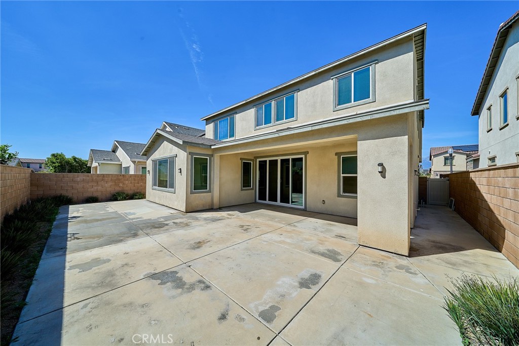 2622 E Embry Lane