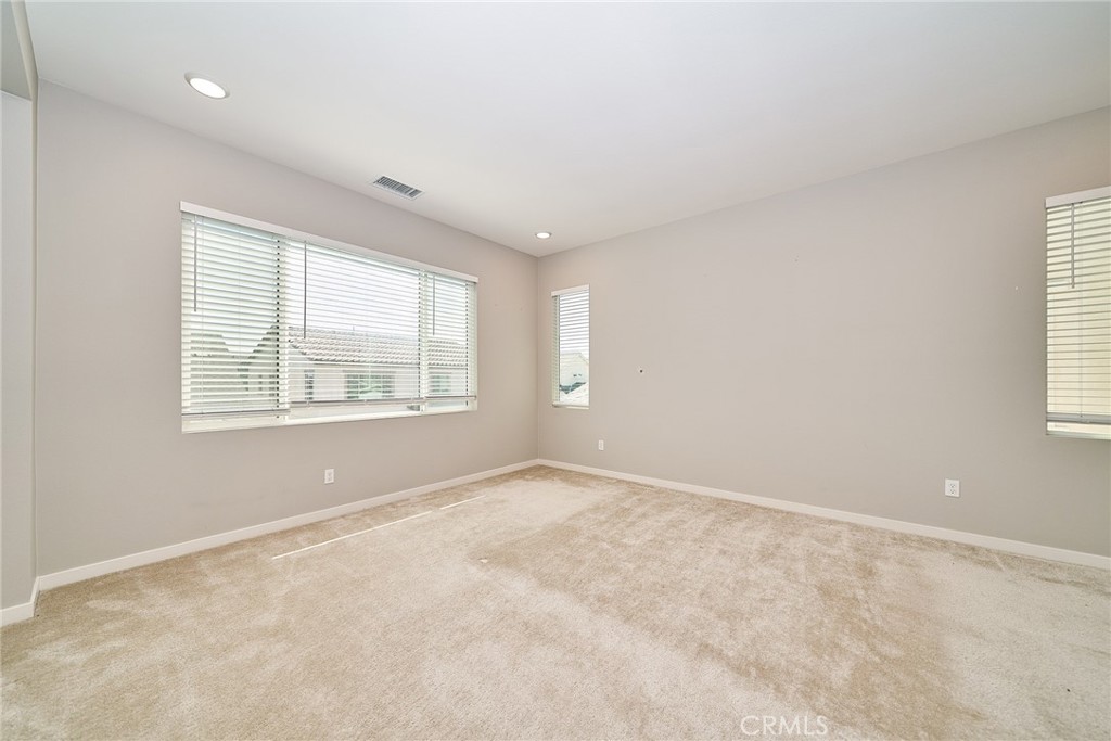 2622 E Embry Lane