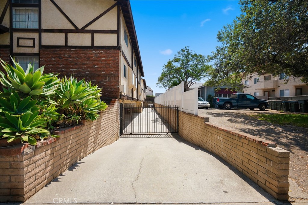408 N Catalina Avenue 8