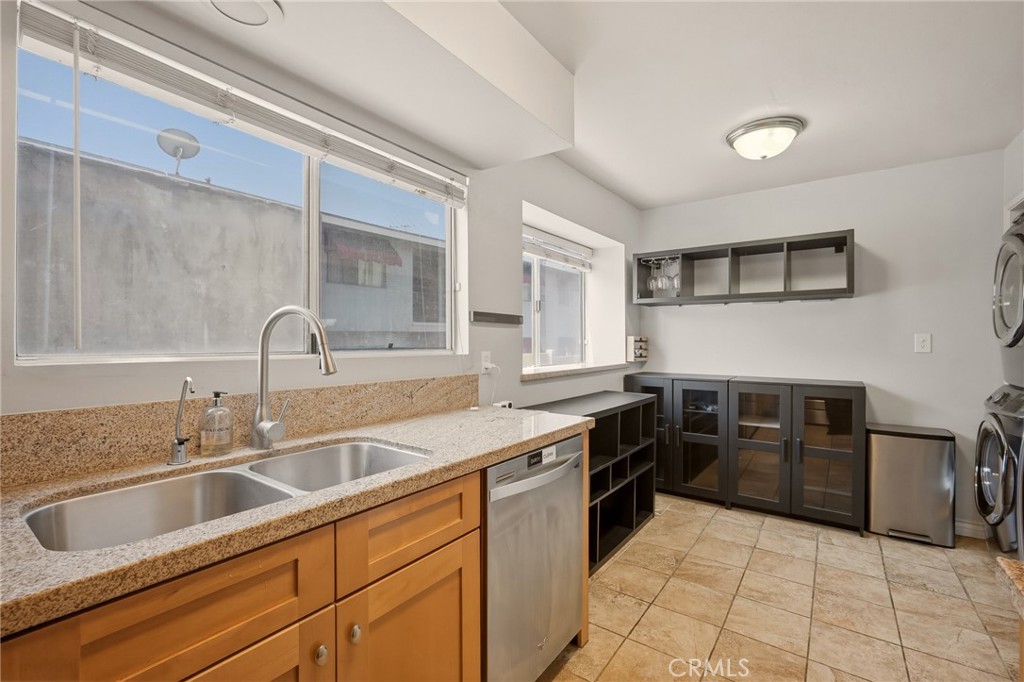 408 N Catalina Avenue 8