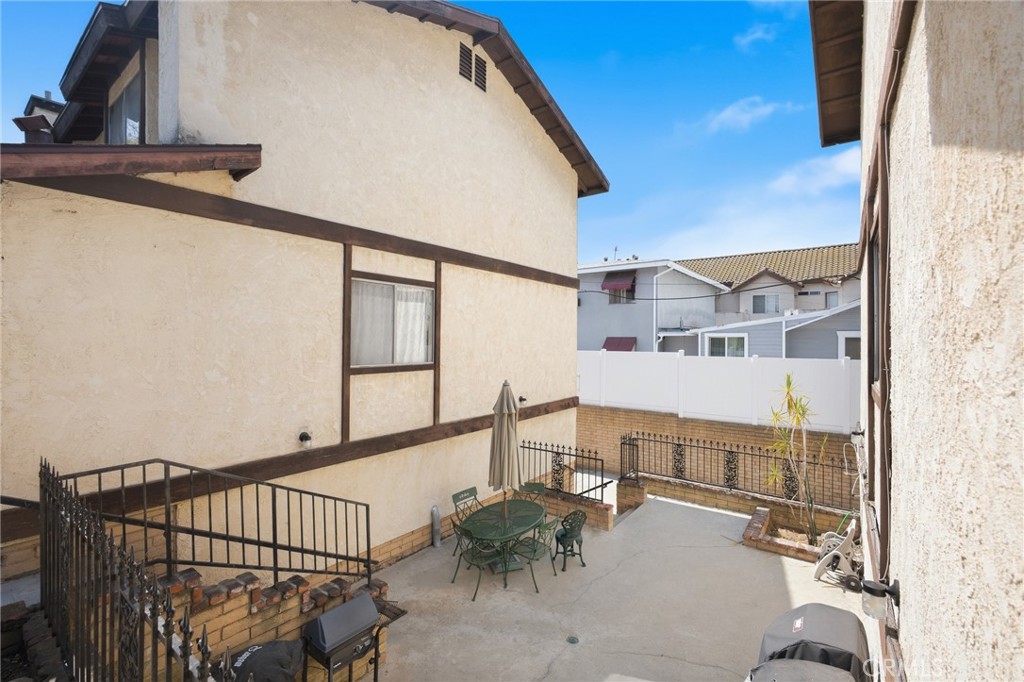 408 N Catalina Avenue 8