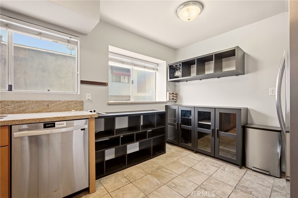 408 N Catalina Avenue 8