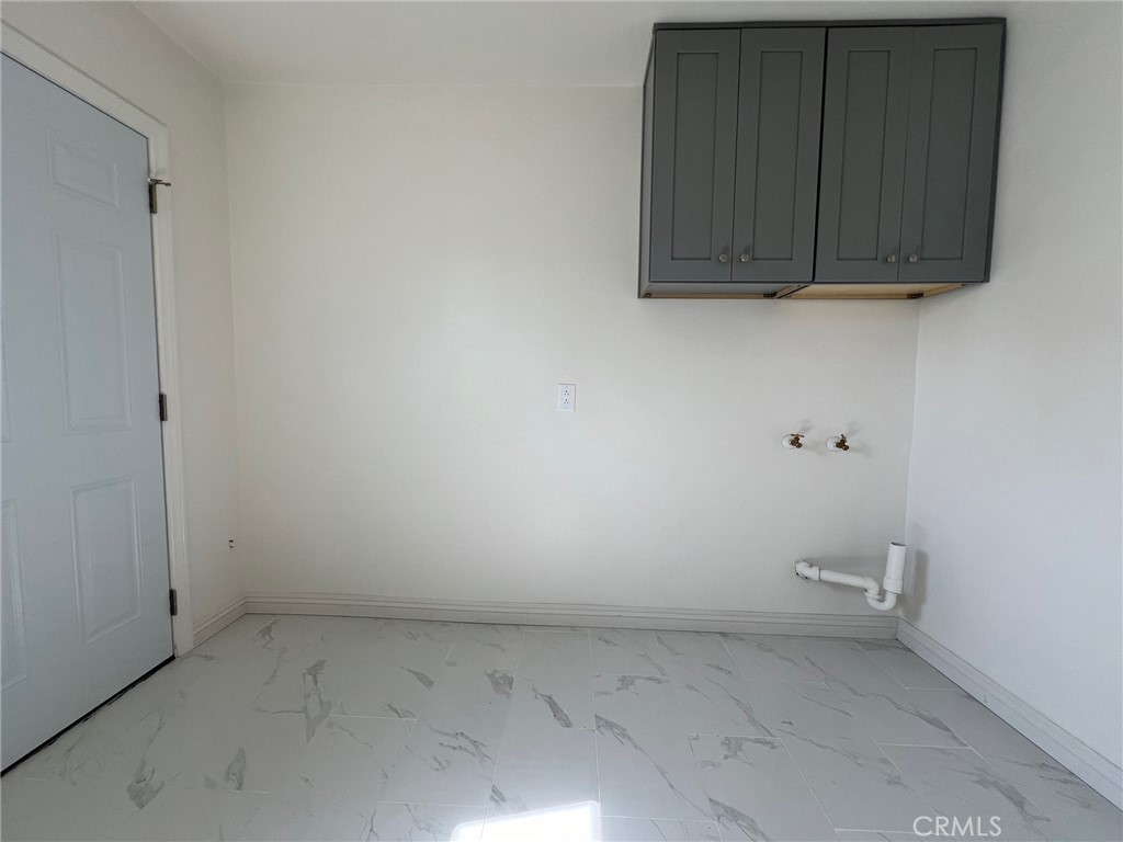 333 1/2 Sefton Avenue