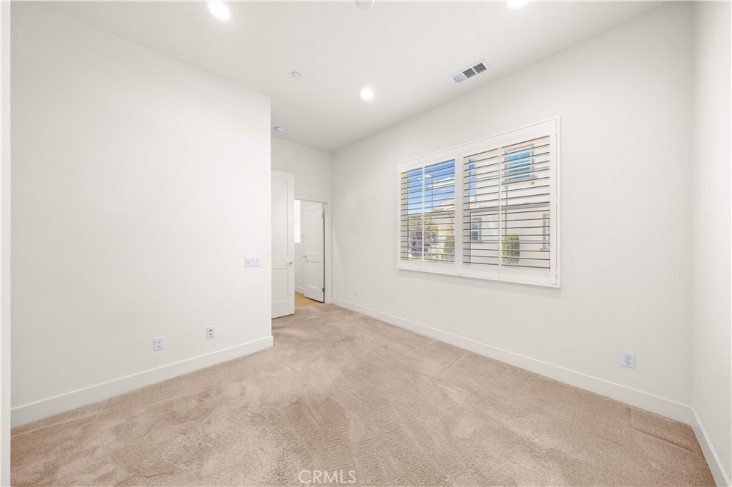 15824 Ellington Way
