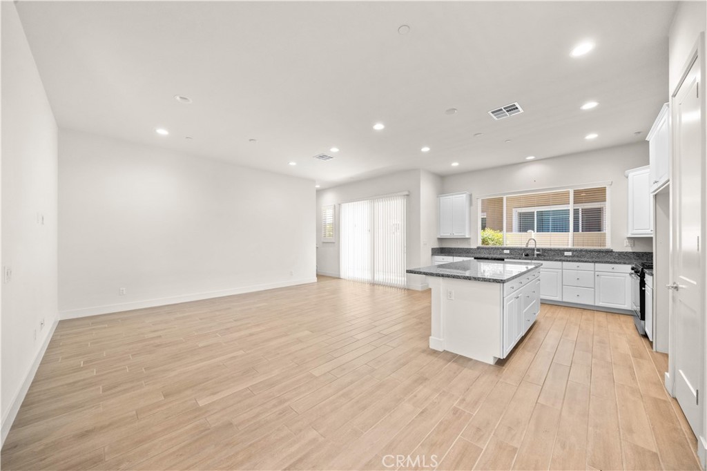 15824 Ellington Way