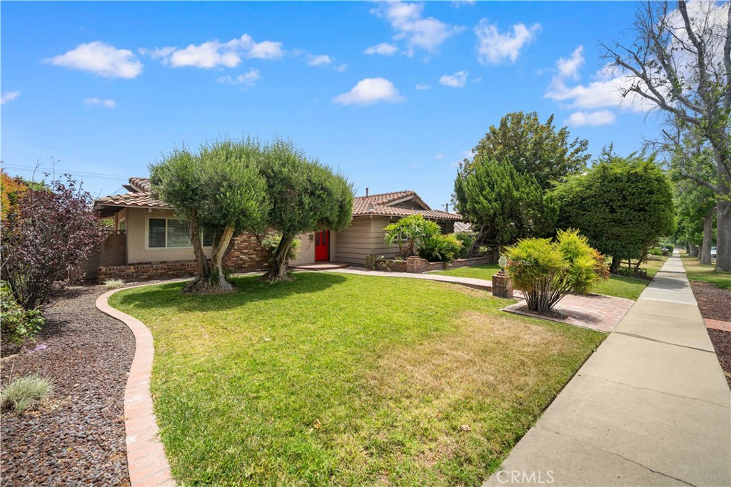 1346 N Shelley