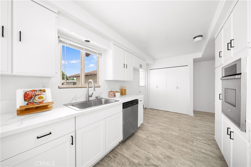 1346 N Shelley