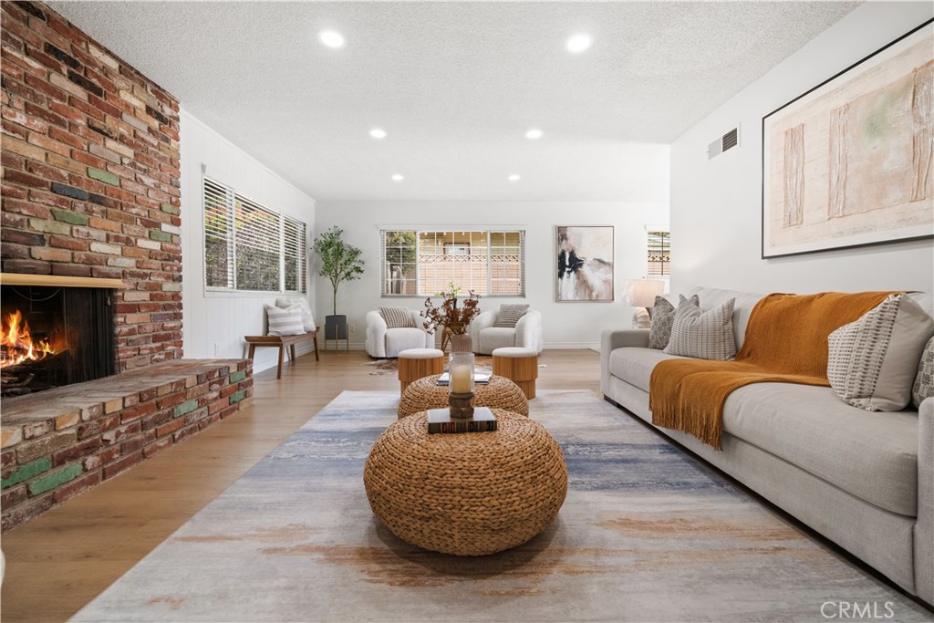 1346 N Shelley