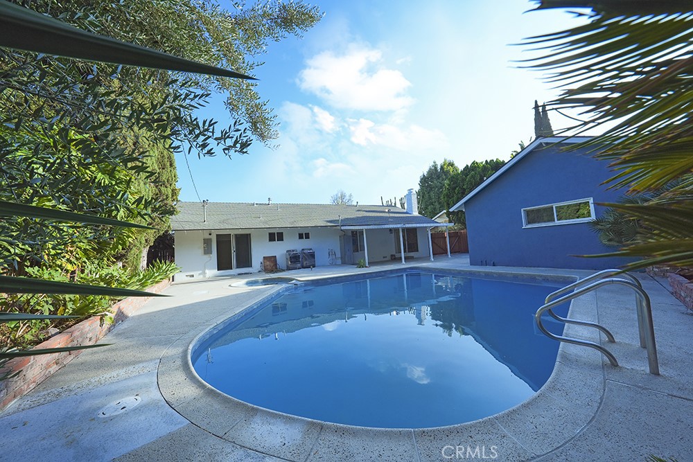 2149 Victoria Drive