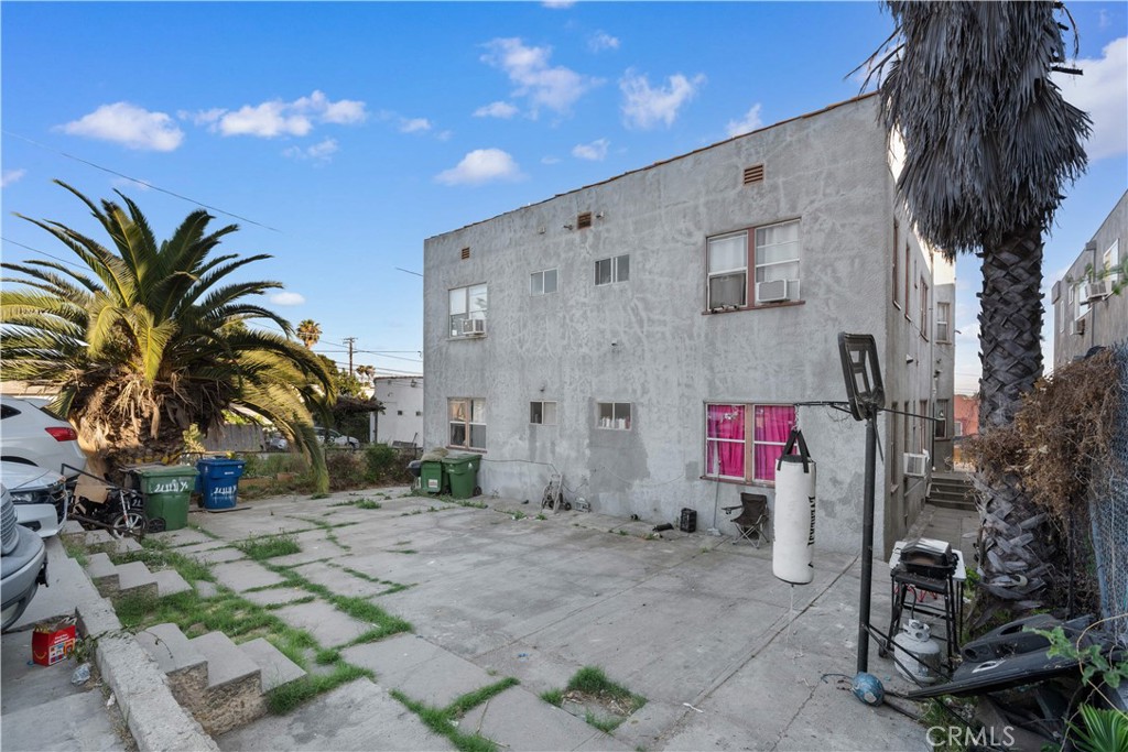 2441 Fairmount