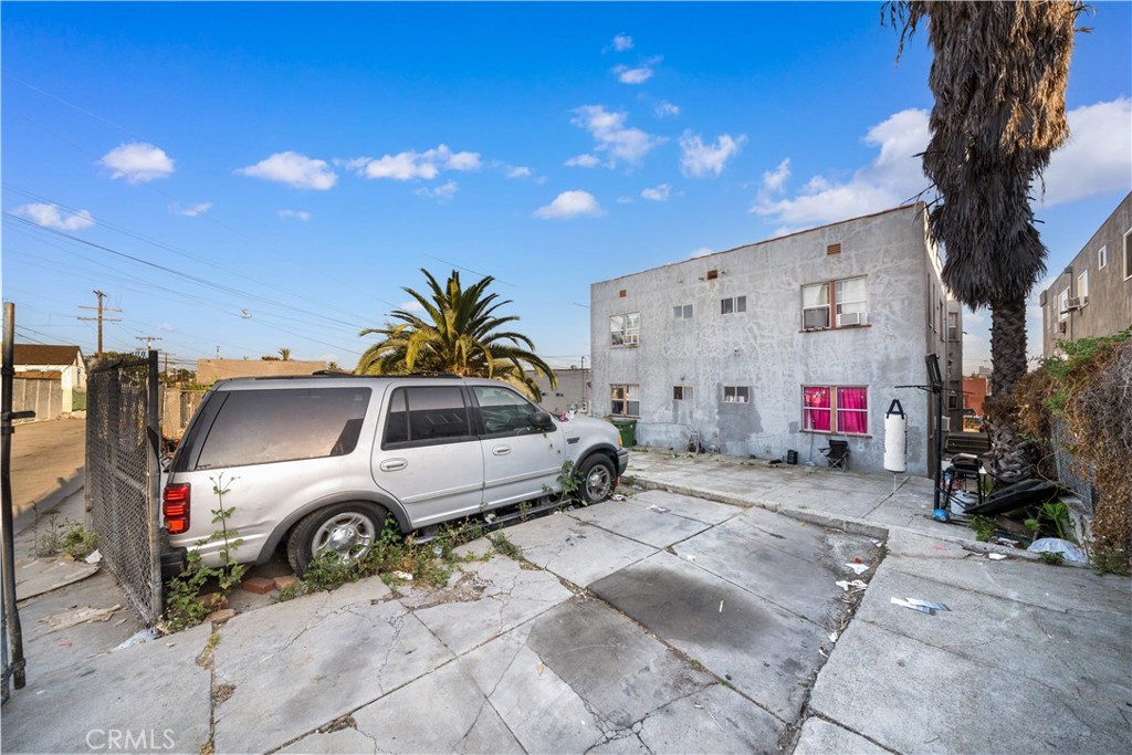 2441 Fairmount