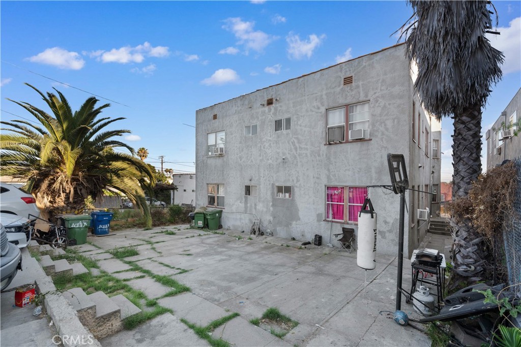2441 Fairmount