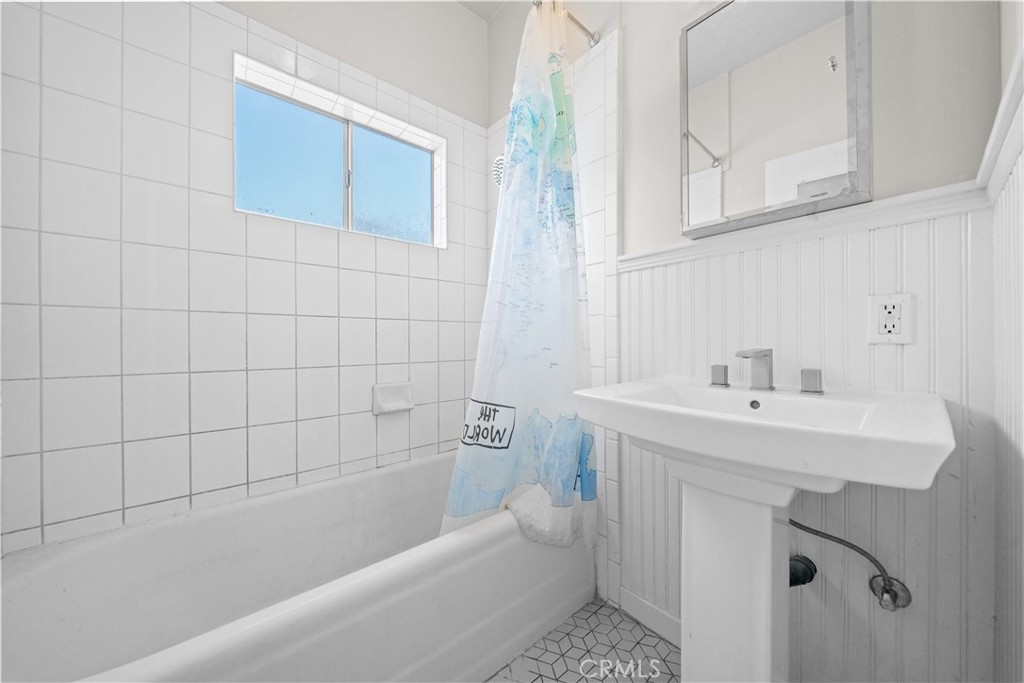 2441 Fairmount